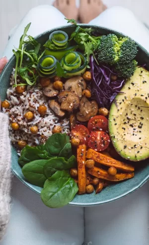 healthy eating plate iStock-1433432507.jpg
